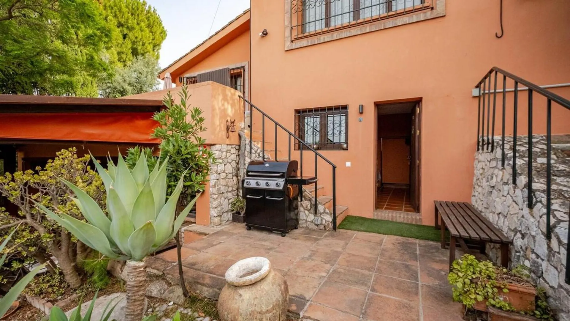 Tess Casantigua, Una Casa Con Sabor A Guatemala Torremolinos Spain